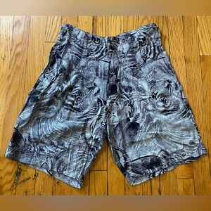 Vintage Goouch: Fun tiger shorts!🐅